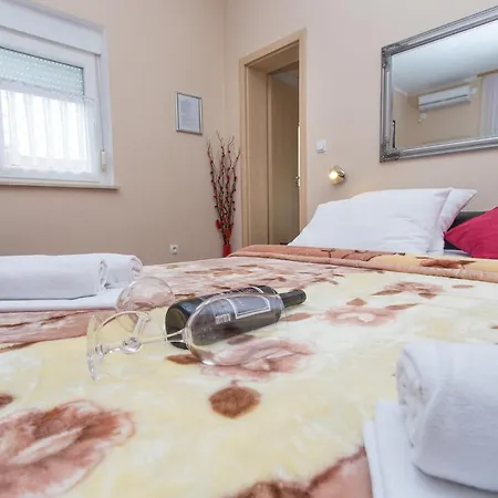 Valentina Aparthotel 3*