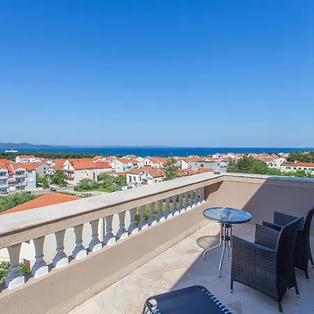 Aparthotel Valentina 3*