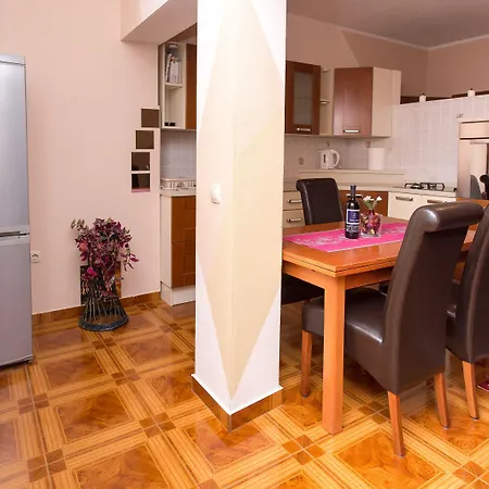 Valentina Aparthotel 3*