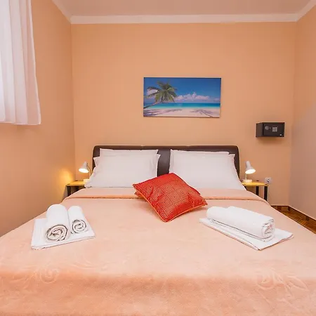 Aparthotel Valentina 3*