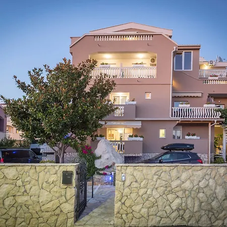 발렌티나 아파트호텔