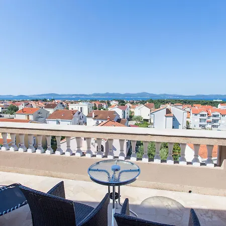 Aparthotel Valentina 3*