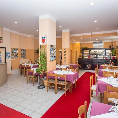 Valentina Aparthotel 3*