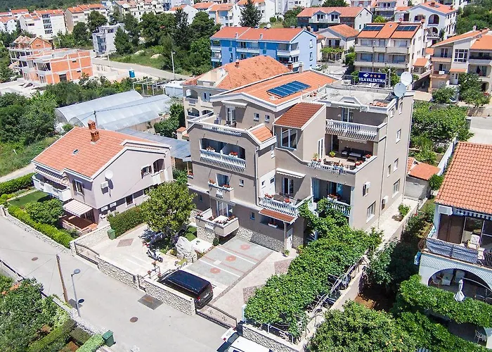 מלון דירות Valentina זאדאר