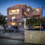Valentina 3*