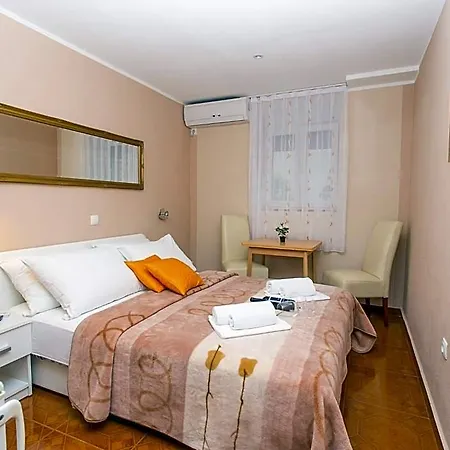 Valentina 3*