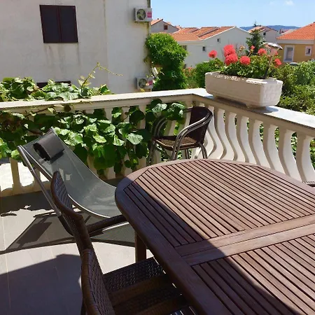 Valentina Aparthotel 3*